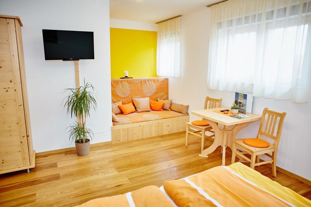 לינה וארוחת בוקר Rohrendorf bei Krems Schmankerl Und Gast מראה חיצוני תמונה